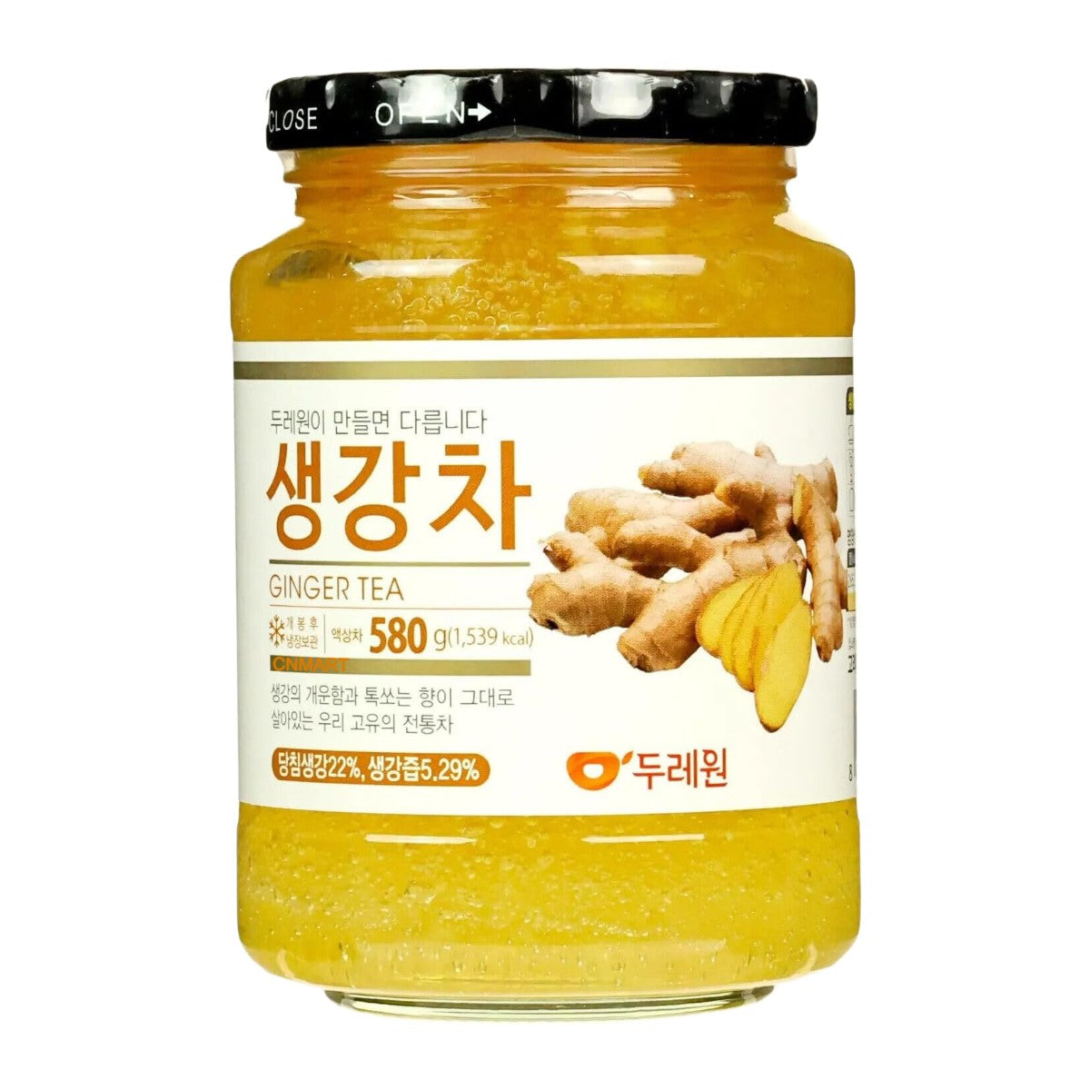 Dooraeone traditional Korean ginger tea preserve 580g in a glass jar with visible ginger pieces and fresh ginger root illustration.